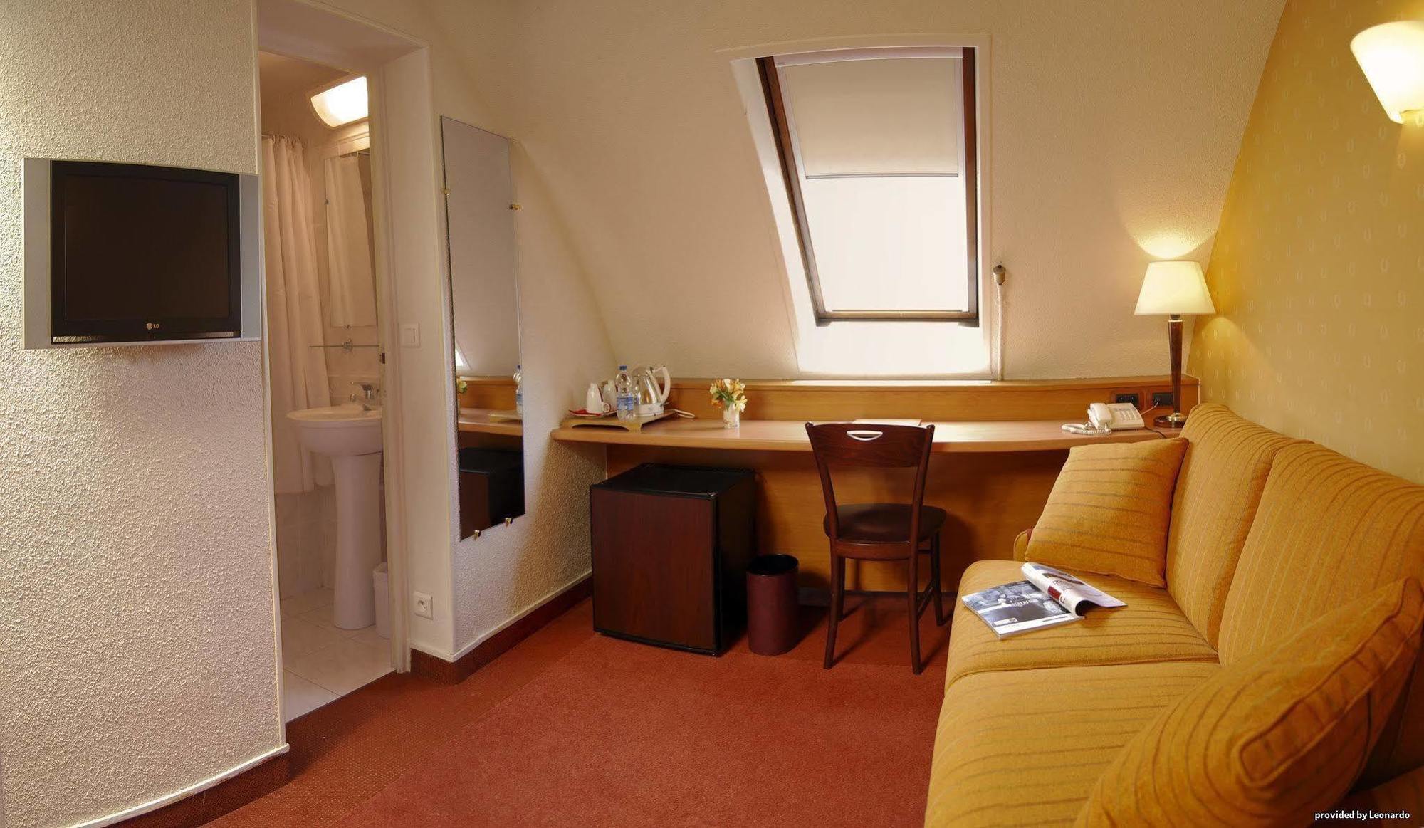 Timhotel Invalides Eiffel Paris Bagian luar foto